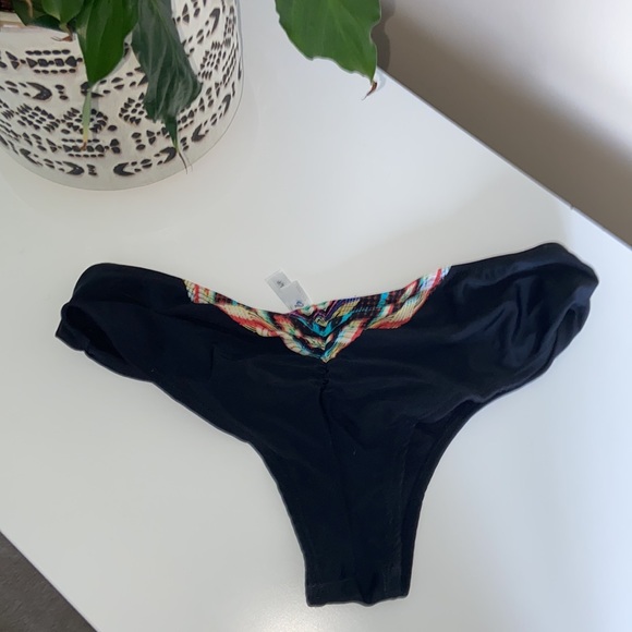 Bikini village halter style bikini (top and bottom) - Picture 5 of 5